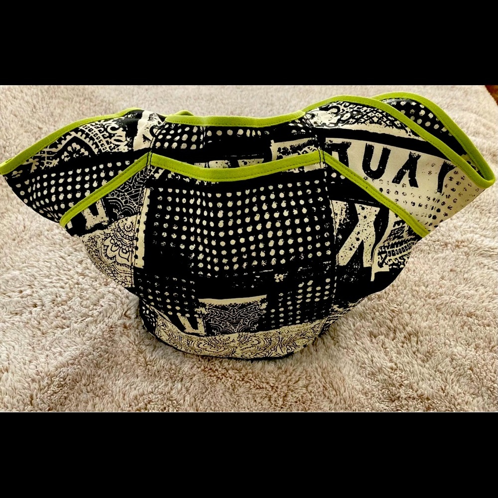 NWT Roxy “Picture Perfect” green/black/white XL